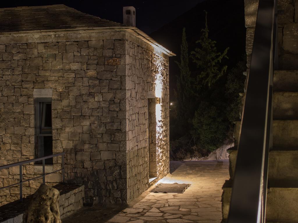 Elafivolia Arachova Suites エクステリア 写真