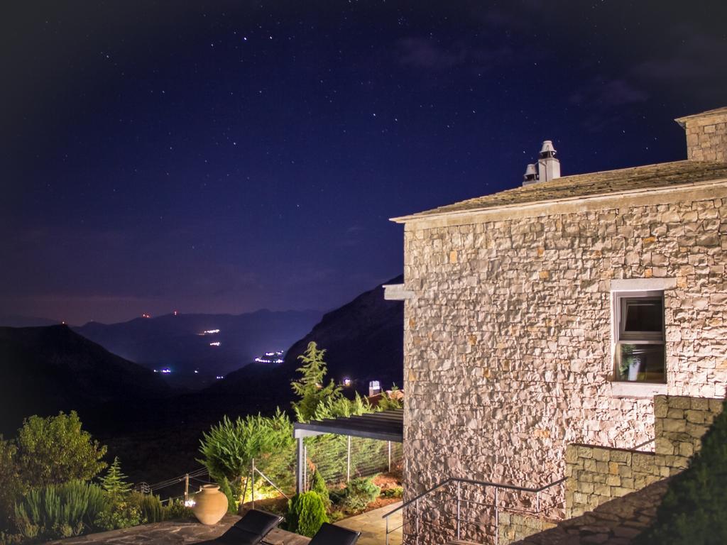 Elafivolia Arachova Suites エクステリア 写真