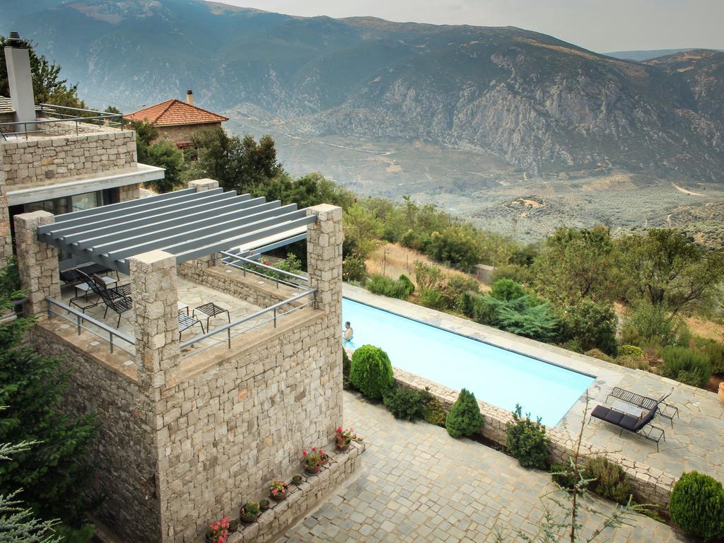 Elafivolia Arachova Suites エクステリア 写真
