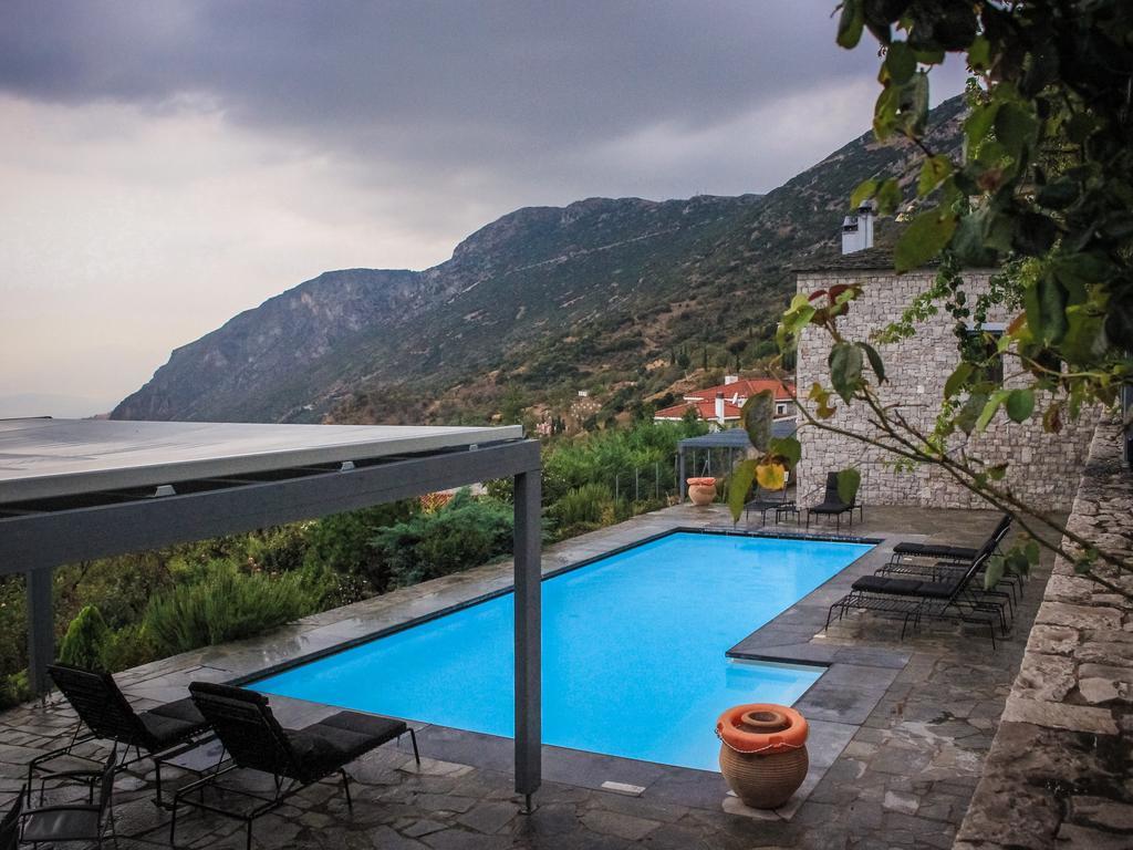 Elafivolia Arachova Suites エクステリア 写真