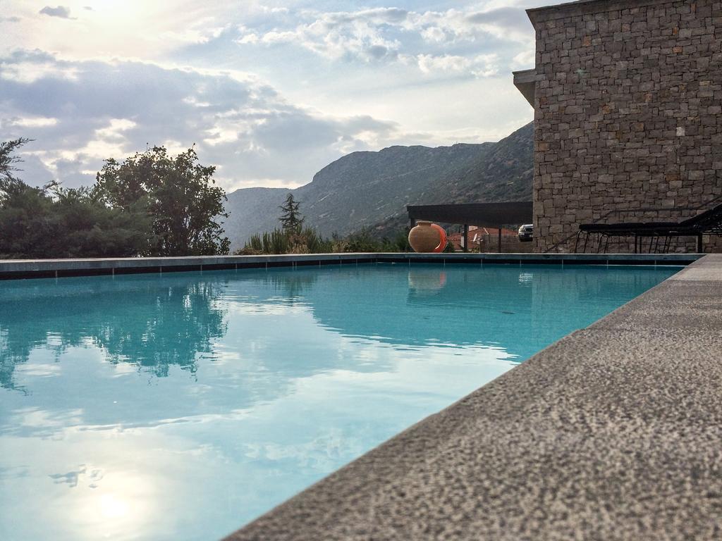 Elafivolia Arachova Suites エクステリア 写真