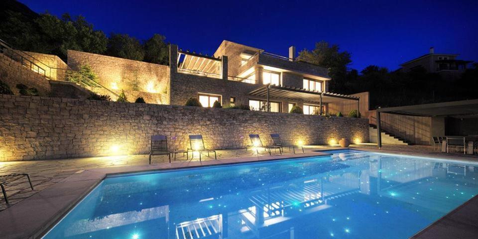 Elafivolia Arachova Suites エクステリア 写真